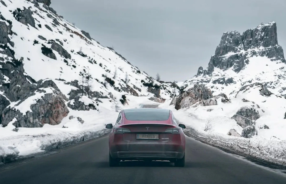 Strategies for EV Driving in Mountains